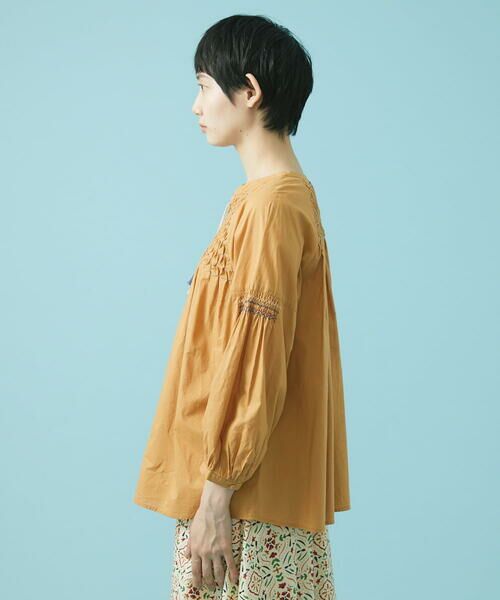 Jocomomola / ホコモモラ シャツ・ブラウス | スモッキングスキッパーブラウス | 詳細1