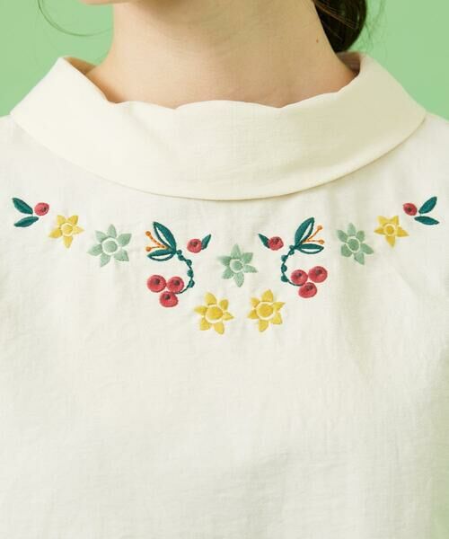 Jocomomola / ホコモモラ シャツ・ブラウス | Fruto フラワー刺繍ロールカラーブラウス | 詳細4