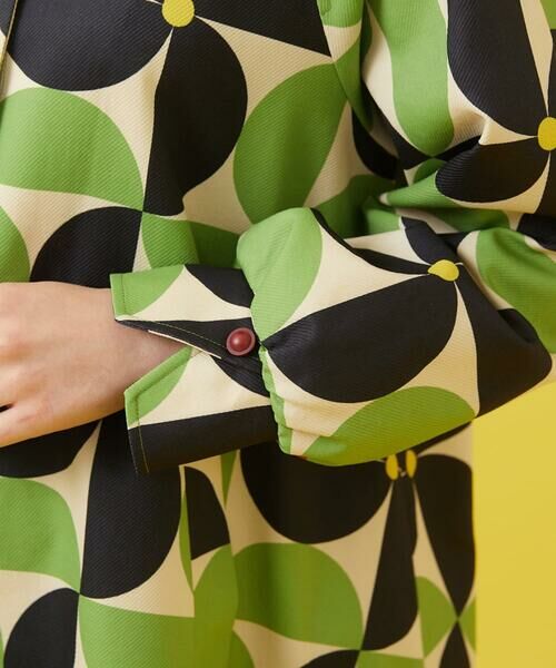 Jocomomola / ホコモモラ その他アウター | Verde manzana プリントノーカラーコート | 詳細11