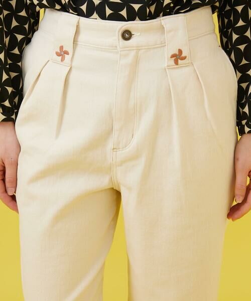 Jocomomola / ホコモモラ チノ・ワークパンツ | 刺繍入りカツラギストレートパンツ | 詳細3