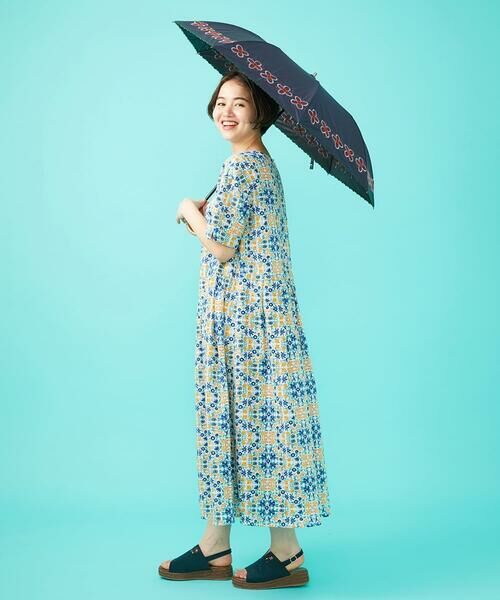 晴雨兼用・UVカット】フラワー刺繍折り畳み傘 （傘