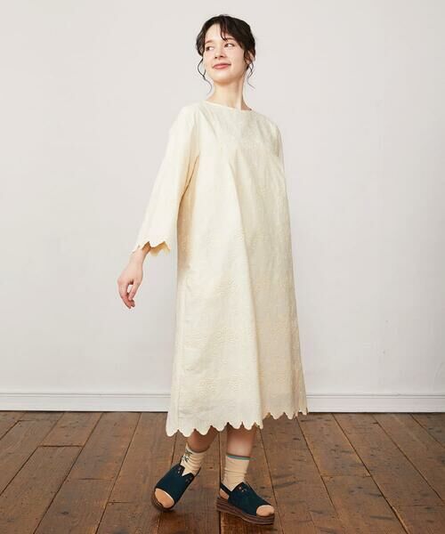 Jocomomola / ホコモモラ ロング・マキシ丈ワンピース | スカラップフラワー総刺繍ワンピース | 詳細10