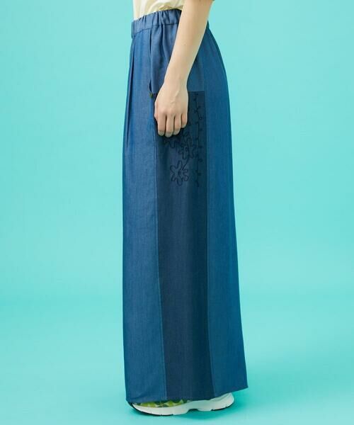 Jocomomola / ホコモモラ その他パンツ | Flor pintada テンセルデニムワイドパンツ | 詳細2