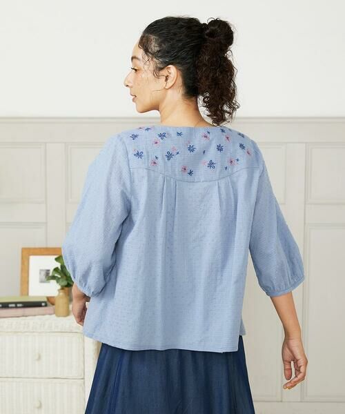 Jocomomola / ホコモモラ シャツ・ブラウス | Nadar entre flores フラワー刺繍ブラウス | 詳細1