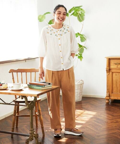 Jocomomola / ホコモモラ シャツ・ブラウス | Nadar entre flores フラワー刺繍ブラウス | 詳細16