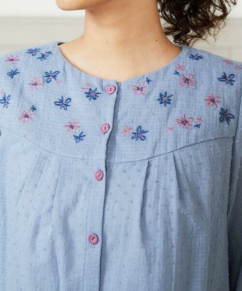 Jocomomola / ホコモモラ シャツ・ブラウス | Nadar entre flores フラワー刺繍ブラウス | 詳細5