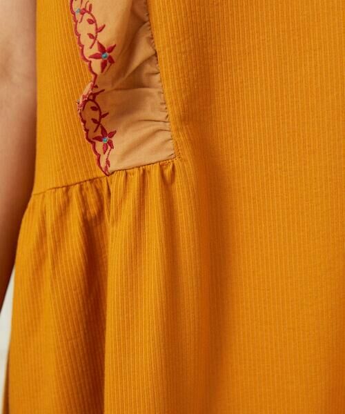 Jocomomola / ホコモモラ ロング・マキシ丈ワンピース | Hiedra 刺繍フリル付きノースリーブワンピース | 詳細12