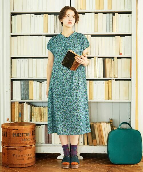 Jocomomola / ホコモモラ ロング・マキシ丈ワンピース | 【接触冷感】Brote de flor リーフプリントワンピース(ブルー)