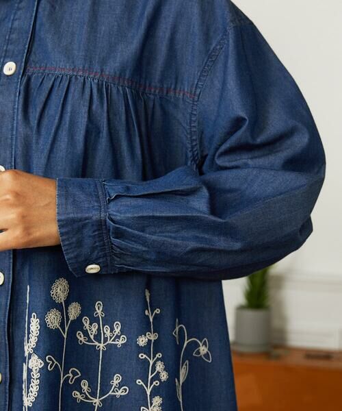 Jocomomola / ホコモモラ シャツ・ブラウス | Jardines コード刺繍デニムブラウス | 詳細6