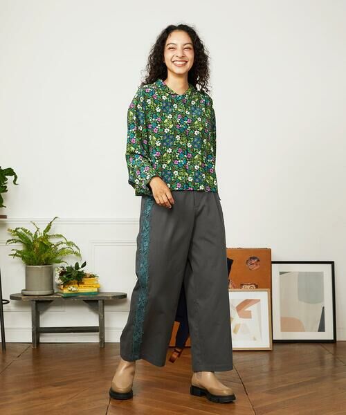 Jocomomola / ホコモモラ その他パンツ | Encaje de Animal フラワーレースワイドパンツ | 詳細10