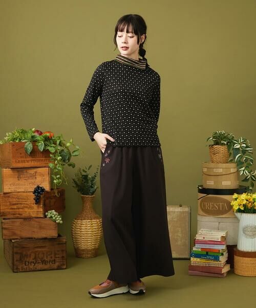 Jocomomola / ホコモモラ その他パンツ | T/Rドビー フラワー刺繍ワイドパンツ | 詳細9