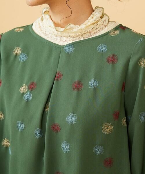 Jocomomola / ホコモモラ シャツ・ブラウス | Estrella ハートネックフラワー刺繍ブラウス | 詳細3