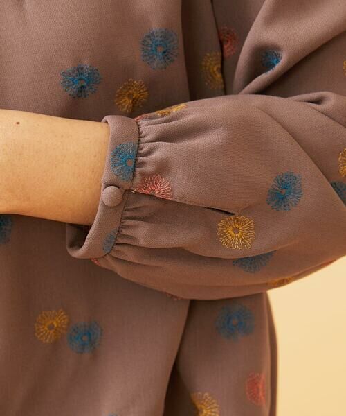 Jocomomola / ホコモモラ シャツ・ブラウス | Estrella ハートネックフラワー刺繍ブラウス | 詳細8