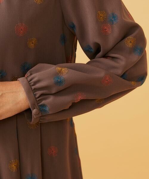 Jocomomola / ホコモモラ ロング・マキシ丈ワンピース | Estrella ハイネックフラワー刺繍ワンピース | 詳細4