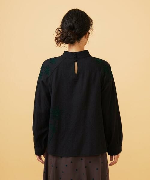 Jocomomola / ホコモモラ シャツ・ブラウス | Susurrito フラワーモチーフハイネックブラウス | 詳細2