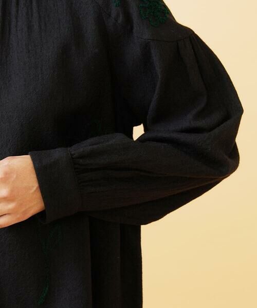 Jocomomola / ホコモモラ シャツ・ブラウス | Susurrito フラワーモチーフハイネックブラウス | 詳細5