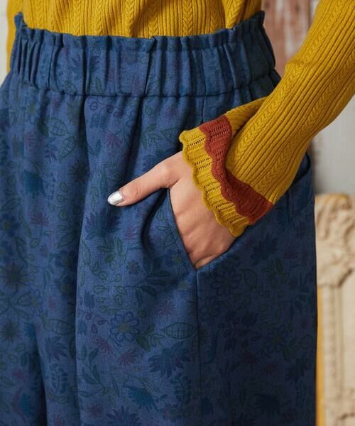 Jocomomola / ホコモモラ その他パンツ | Calle de Bordadores フラワープリントワイドパンツ | 詳細10