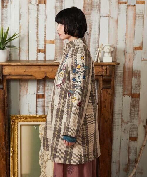 Jocomomola / ホコモモラ その他アウター | Calle de Bordadores チェック×フラワー刺繍コート | 詳細3