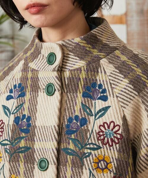 Jocomomola / ホコモモラ その他アウター | Calle de Bordadores チェック×フラワー刺繍コート | 詳細5