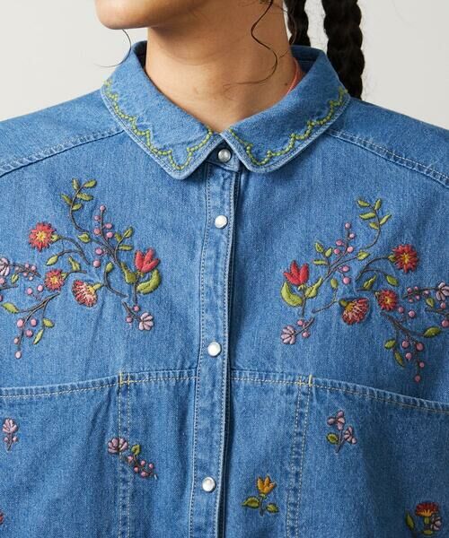 Jocomomola / ホコモモラ シャツ・ブラウス | El galgo フラワー刺繍デニムシャツ | 詳細11