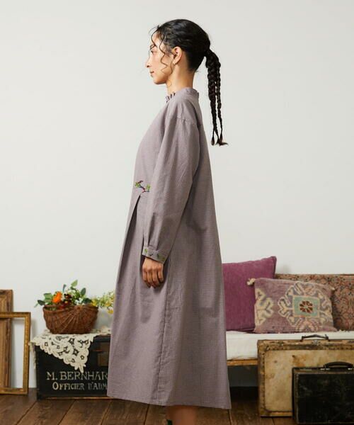 Jocomomola / ホコモモラ ロング・マキシ丈ワンピース | Flor pequena チェックフラワー刺繍ワンピース | 詳細1