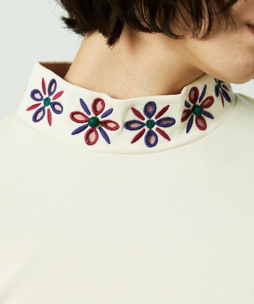 Jocomomola / ホコモモラ カットソー | ベアスムース 配色フラワー刺繍カットソー | 詳細15