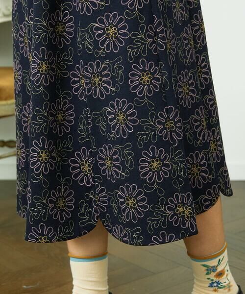 Jocomomola / ホコモモラ ロング・マキシ丈ワンピース | Crisantemo curvo フラワー総刺繍ワンピース | 詳細11