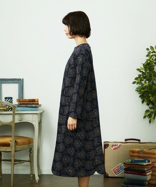 Jocomomola / ホコモモラ ロング・マキシ丈ワンピース | Crisantemo curvo フラワー総刺繍ワンピース | 詳細6