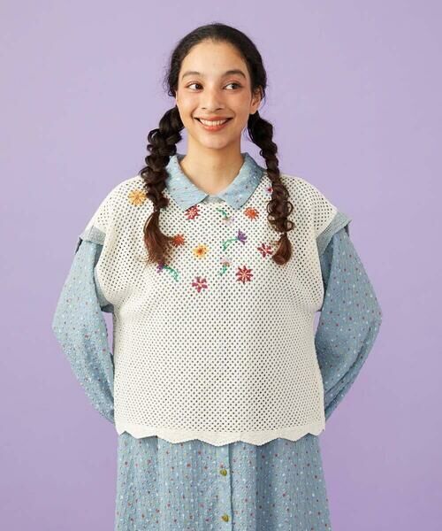 Jocomomola / ホコモモラ ニット・セーター | 【2WAY】Volar フラワーモチーフ半袖ニットベスト（アイボリー）