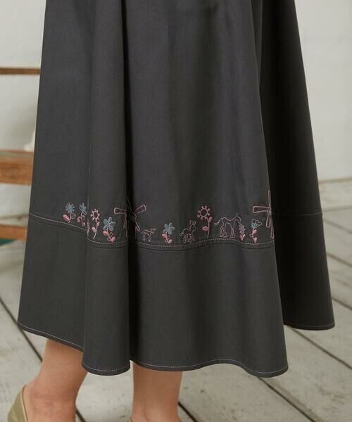 Jocomomola / ホコモモラ ロング・マキシ丈スカート | Facil 刺繍入りツイルフレアスカート | 詳細14