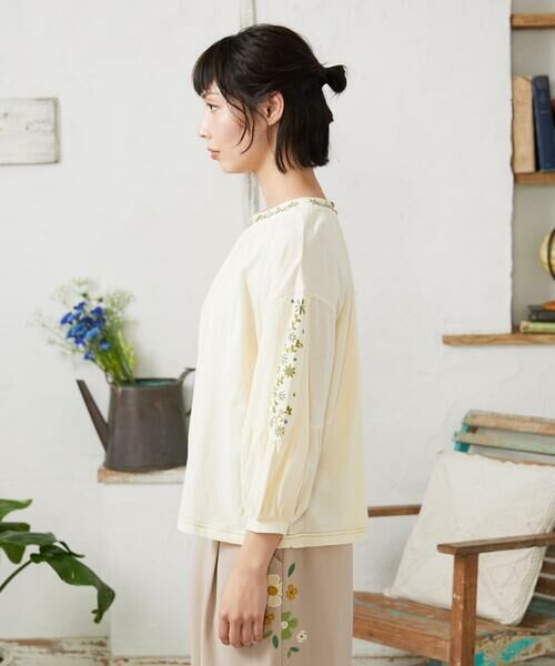 Jocomomola / ホコモモラ カットソー | 天竺フラワー刺繍カットソー | 詳細14