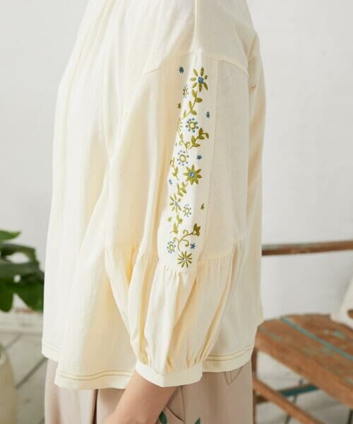 Jocomomola / ホコモモラ カットソー | 天竺フラワー刺繍カットソー | 詳細17