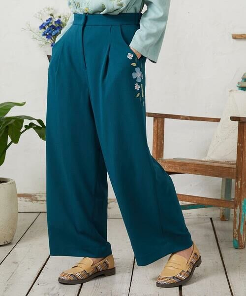 Jocomomola / ホコモモラ チノ・ワークパンツ | El Rucio フラワーアップリケポンチパンツ［オケージョン/セレモニー］（グリーン）