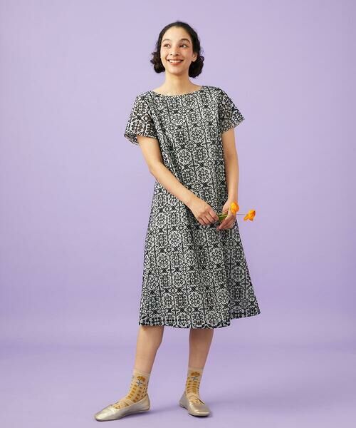 Jocomomola / ホコモモラ ロング・マキシ丈ワンピース | Dordado de verano フラワーカットワーク刺繍 ギンガムチェックワンピース [オケージョン対応] | 詳細4