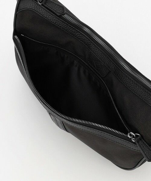 JOSEPH ABBOUD / ジョセフ アブード ショルダーバッグ | 【軽量/撥水素材】インターレースハーフムーンバッグ | 詳細10