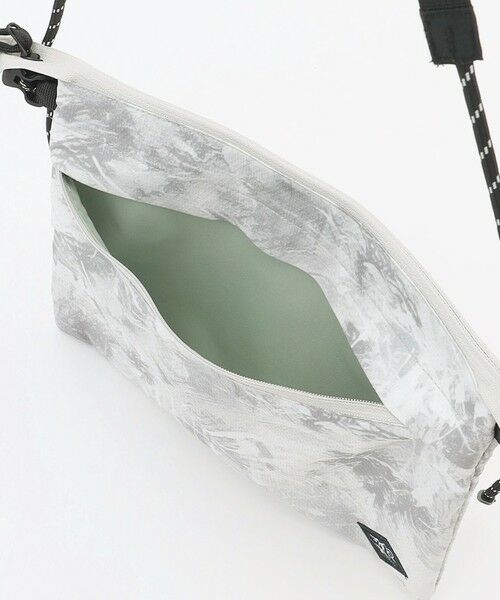 JOSEPH ABBOUD / ジョセフ アブード ショルダーバッグ | 【軽量/ECO撥水】エンボスプリント サコッシュ | 詳細13