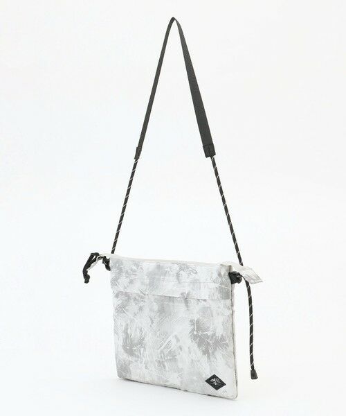 JOSEPH ABBOUD / ジョセフ アブード ショルダーバッグ | 【軽量/ECO撥水】エンボスプリント サコッシュ | 詳細9