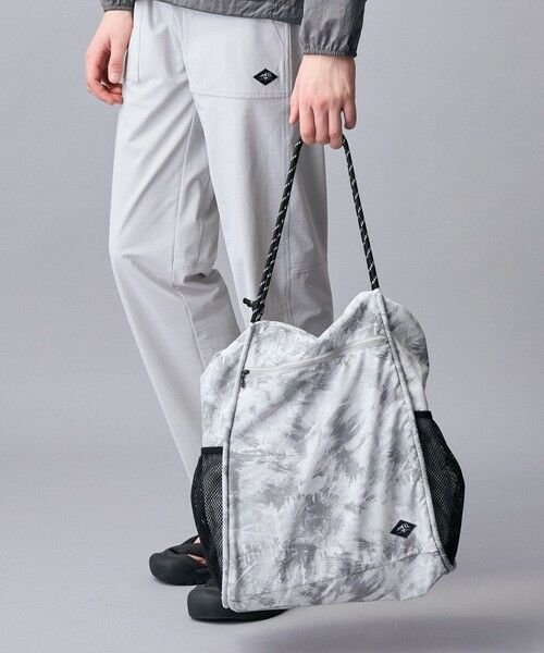 JOSEPH ABBOUD / ジョセフ アブード ショルダーバッグ | 【軽量/ECO撥水/ポケッタブル】エンボスプリント トートバッグ（ライトグレー系5）