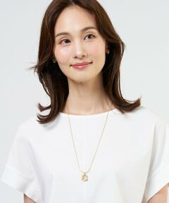 【着こなしのポイントに】クリアトップネックレス