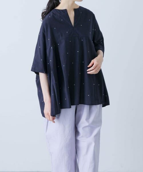 かぐれ　ドット刺しゅうワイドプルオーバー　ブラウス カグレ かぐれ ドット刺しゅうワイドプルオーバー （BLACK NAVY