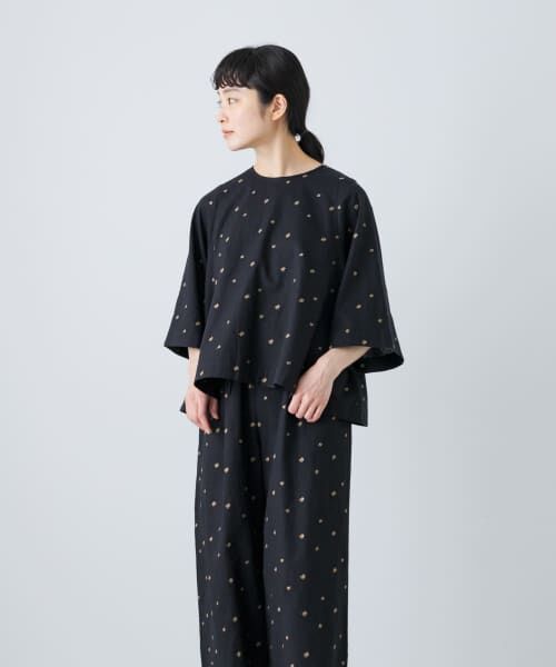 ANNA SUI ブラック刺繍フレア袖シャツ 小花刺繍フレアブラウス （シャツ・ブラウス）｜かぐれ / かぐれ