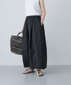 タグ付き 24AW kagure かぐれ　コットンバックサテンコクーンスカート かぐれ（カグレ）の「コットンバックサテンコクーンスカート