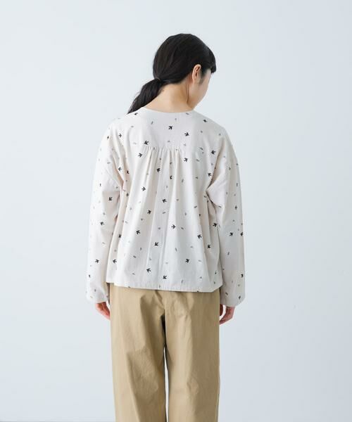 かぐれ / かぐれ シャツ・ブラウス | ツバメ刺繍ブラウス | 詳細9