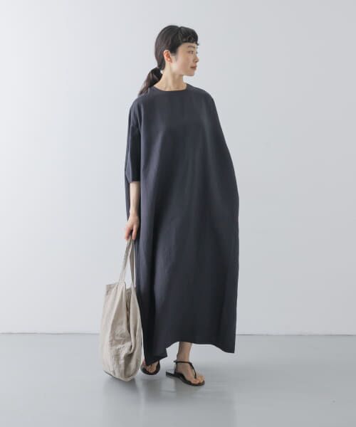 23AW かぐれ kagure ワイドスクエアワンピース F チャコール 楽天市場】『2サイズ展開』コットンカットワイドワンピース／か