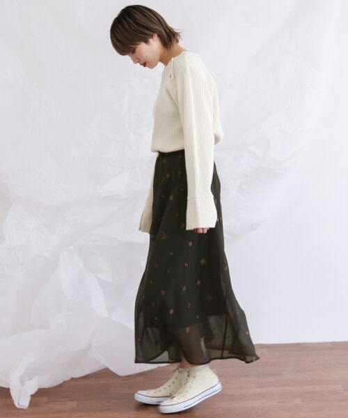 オーガンジー刺繍バイアススカート *定価：8,964円 *色：BLACK