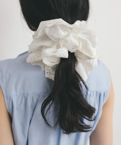 La DoubleJ ラ・ダブル・ジェイ Giga ヘアゴム シュシュ レース La DoubleJ Giga ヘアゴム | グリーン | FARFETCH JP