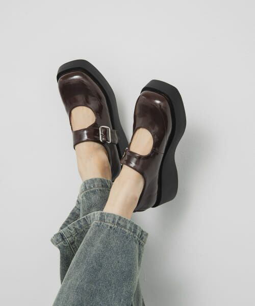 m　プラットフォームメリージェーン CHARLES & KEITH｜メッシュ カーブプラットフォームメリー