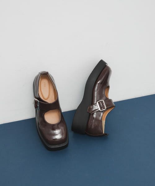 m　プラットフォームメリージェーン CHARLES ＆ KEITH スニーカー メッシュ カーブプラットフォーム