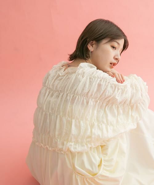 KBF / ケービーエフ シャツ・ブラウス | マルチWAYシャーリングブラウス | 詳細16