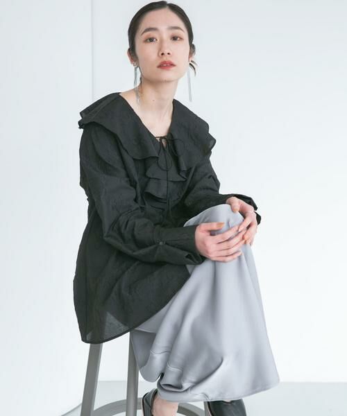 KBF / ケービーエフ シャツ・ブラウス | ウエストタックラッフルブラウス | 詳細24